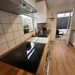 Holiday home 3 Bedroom House, Stones Throw From Smh *