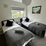 Holiday home 3 Bedroom House, Stones Throw From Smh Bristol