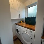3 Bedroom House, Stones Throw From Smh Holiday home Bristol