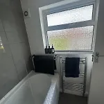 Holiday home 3 Bedroom House, Stones Throw From Smh *