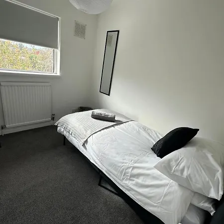 Vakantiehuis 3 Bedroom House, Stones Throw From Smh Bristol