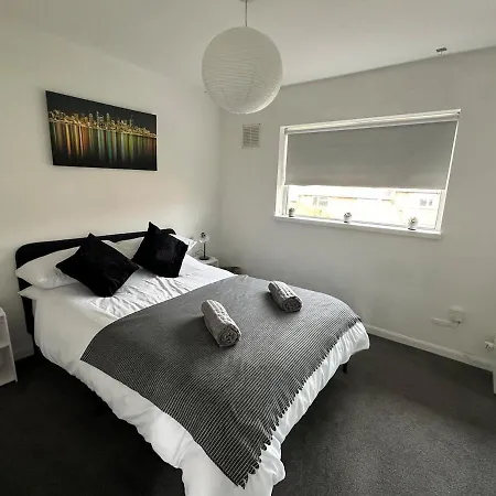 3 Bedroom House, Stones Throw From Smh Prázdninový dům Bristol