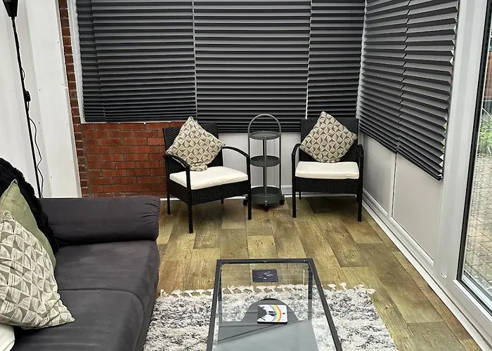 Holiday home 3 Bedroom House, Stones Throw From Smh Bristol